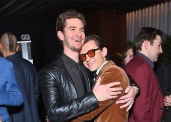 Aktor Spiderman Tom Holland dan Andrew Garfield Bertemu Satu Acara, Apa yang Terjadi?