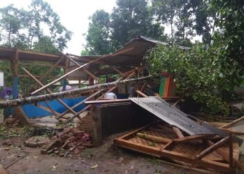 Pasca Hujan Deras di Pandeglang, Satu Bangunan TK dan Saluran Irigasi Ambruk 7 Pasca Hujan Deras di Pandeglang, Satu Bangunan TK dan Saluran Irigasi Ambruk