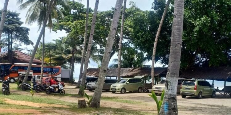 Omzet Pantai Kelapa Jangkung Naik Sekitar 20-30 Persen