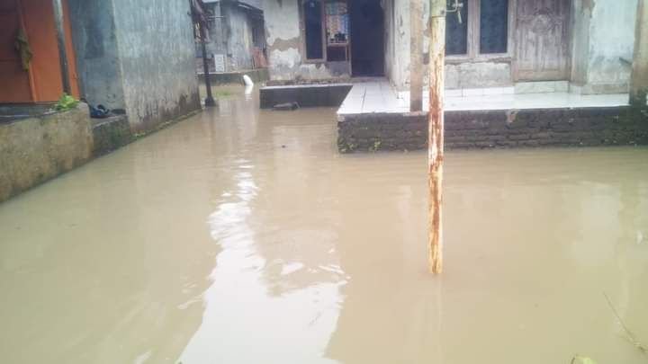 Air Kali Cilemer di Patia Pandeglang Meluap, 227 Rumah Tergenang 1 Air Kali Cilemer di Patia Pandeglang Meluap, 227 Rumah Tergenang