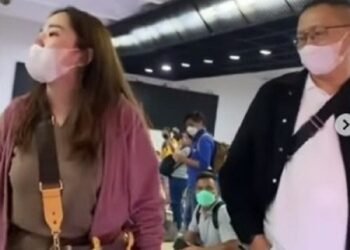 Wanita yang Memarahi Ibu Arteria Dahlan Akhirnya Terungkap: Saya Minta Maaf Sedang Sakit Gigi 3 Wanita yang Memarahi Ibu Arteria Dahlan Akhirnya Terungkap: Saya Minta Maaf Sedang Sakit Gigi