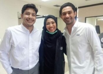 Hari Guru Nasional 25 November, 5 Artis Ini Pernah Jadi Tenaga Pendidik hingga Dosen 6 Hari Guru Nasional 25 November, 5 Artis Ini Pernah Jadi Tenaga Pendidik hingga Dosen