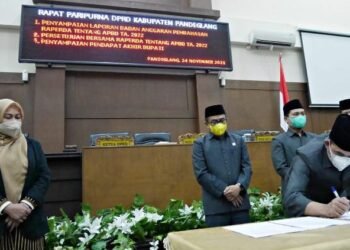 Raperda APBD 2021 Disetuji Bupati dan DPRD Pandeglang, Proyeksi Pendapatan Rp2,62 T, Belanja Rp2,63 T 2 Raperda APBD 2021 Disetuji Bupati dan DPRD Pandeglang, Proyeksi Pendapatan Rp2,62 T, Belanja Rp2,63 T