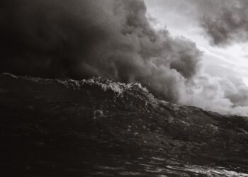 Mending di Rumah! Natal 2021 dan Tahun Baru Diwarnai La Nina Hujan Lebat dan Angin Kencang  