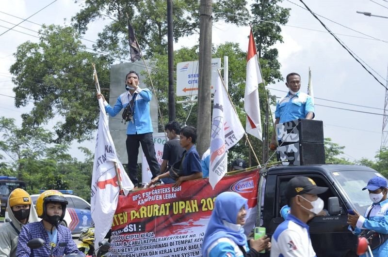 Buruh di Kabupaten Lebak Tolak SK Gubernur Soal UMK 2022, Sebut WH Tidak Pro Buruh dan Minta Kenaikan Rp...