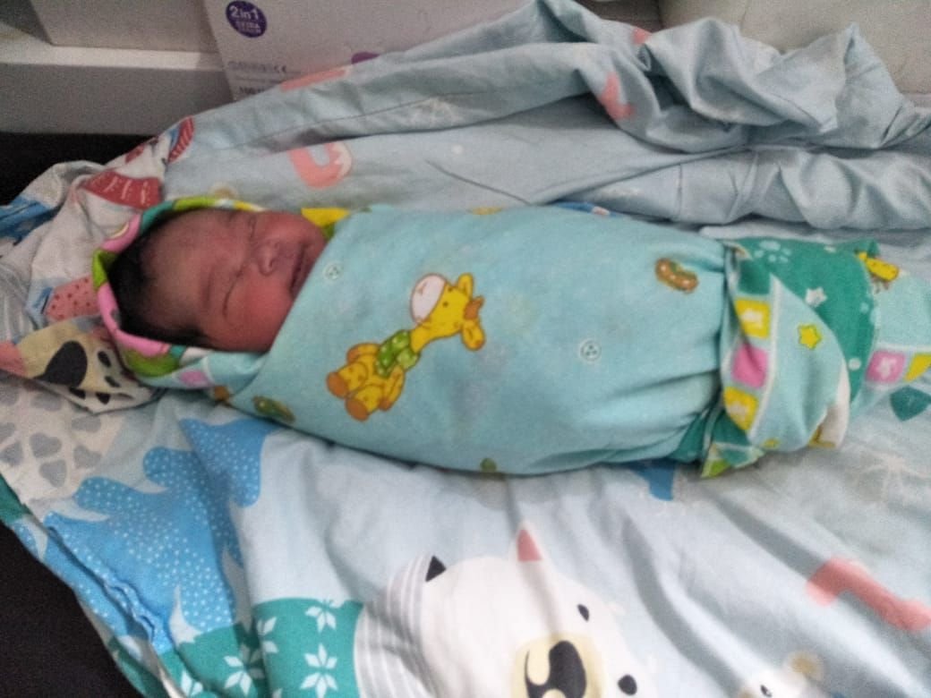 Ratusan Warga Siap Adopsi Bayi Montok yang Dibuang di Tempat Sampah Taman Kota Cilegon 1 Ratusan Warga Siap Adopsi Bayi Montok yang Dibuang di Tempat Sampah Taman Kota Cilegon