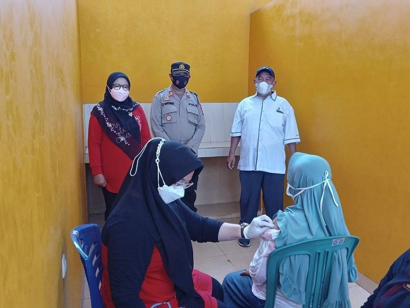 Habis Divaksin Warga Pandeglang Dapat Satu Liter Pertamax Gratis, Cek Lokasinya