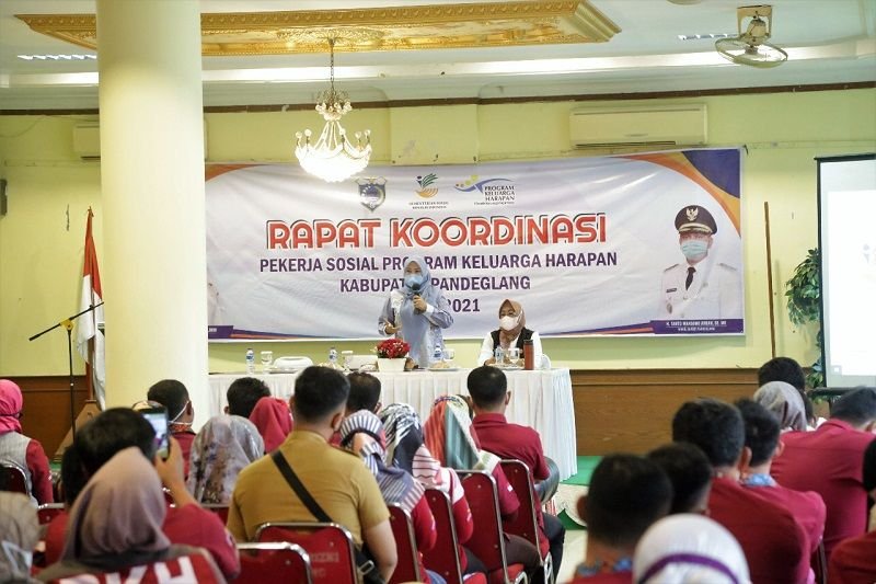 1.300 KPM PKH di Pandeglang Mengundurkan Diri, Ini Penyebabnya 7 1.300 KPM PKH di Pandeglang Mengundurkan Diri, Ini Penyebabnya