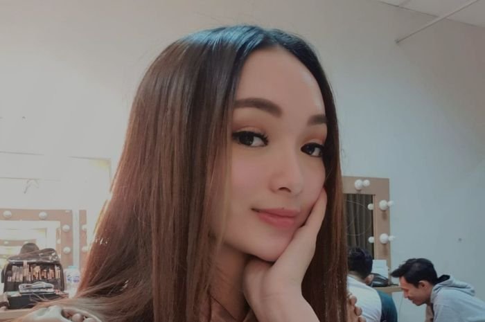 Bantah Isu Alami Keretakan Rumah Tangga, Zaskia Gotik: Hadapi Semua dengan Senyuman