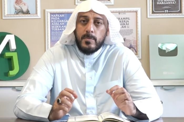 Keutamaan Sedekah di Bulan Rajab Menurut Syeckh Ali Jaber Pahalanya Tak Terhingga 1 Kedahsyatan Sedekah Setiap hari di Saat Subuh Menurut Syekh Ali Jaber