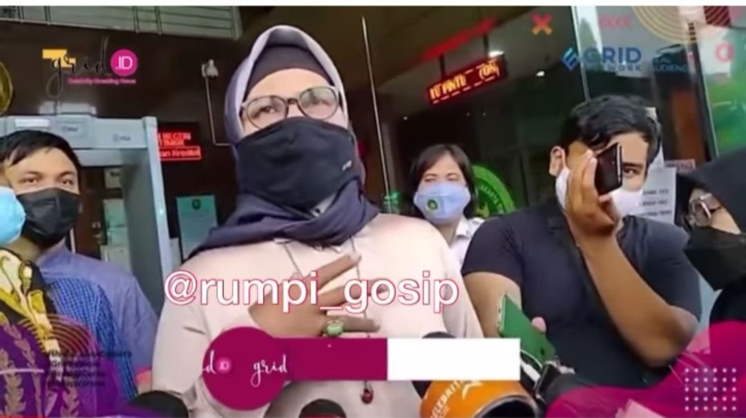 Merasa Difitnah Telah Gunakan ATM Mendiang Laura, Ibunda Gaga Muhammad Kutuk Laura Anna yang Sudah Meninggal