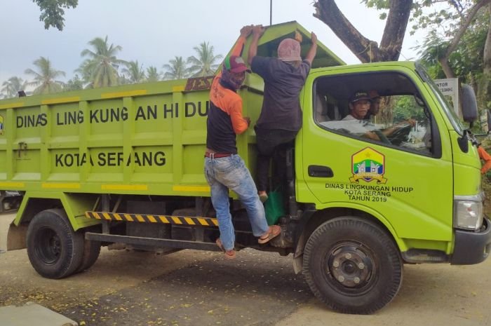 Mobilitas Warga Dibatasi, Volume Sampah di Kota Serang Tetap Stabil Selama Nataru