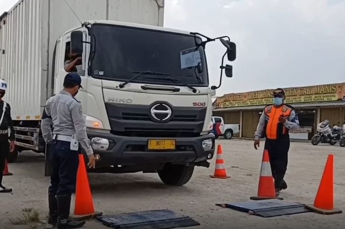 2.500 Truk Masih Langgar Ketentuan ODOL, Dishub Kota Cilegon Kehilangan Potensi Pendapatan Rp300 Juta 10 2.500 Truk Masih Langgar Ketentuan ODOL, Dishub Kota Cilegon Kehilangan Potensi Pendapatan Rp300 Juta
