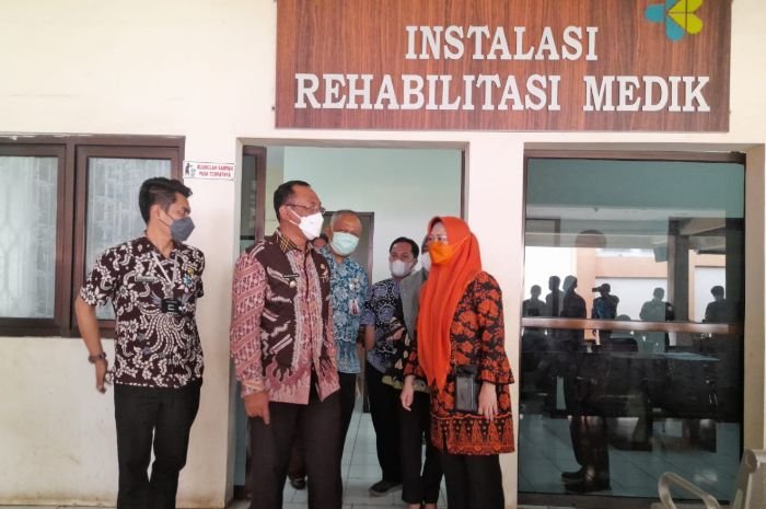 RSUD Sering Kehabisan Stok Obat, Walikota Cilegon Helldy Agustian Beri Solusi Ini 1 RSUD Sering Kehabisan Stok Obat, Walikota Cilegon Helldy Agustian Beri Solusi Ini