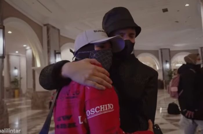 Penuh Haru, Atta Halilintar Menangis Harus Kembali Berpisah dengan Gen Halilintar 6 Penuh Haru, Atta Halilintar Menangis Harus Kembali Berpisah dengan Gen Halilintar