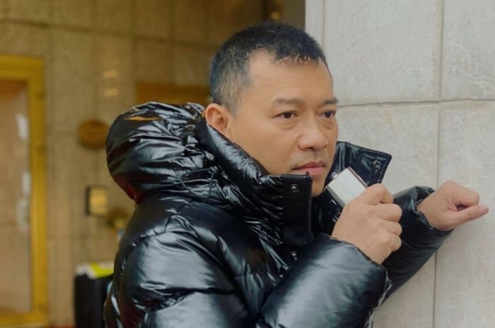 Tuai Banyak Pujian Pasca Transplantasi Rambut, Anang Hermansyah Disebut Lebih Tampan dan Awet Muda 8 Tuai Banyak Pujian Pasca Transplantasi Rambut, Anang Hermansyah Disebut Lebih Tampan dan Awet Muda