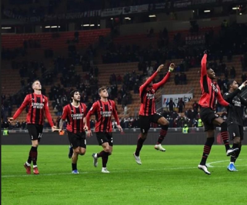 Hasil Pertandingan AC Milan vs AS Roma dengan Skor 3-1 3 Hasil Pertandingan AC Milan vs AS Roma dengan Skor 3-1