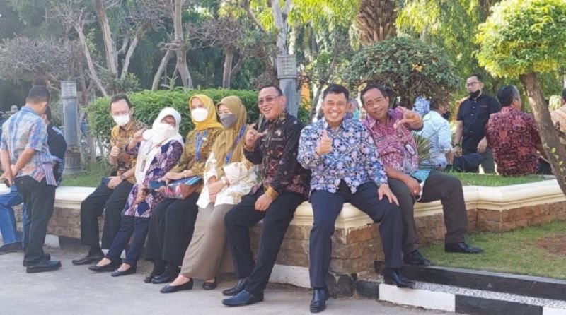 12 Istilah yang Sering Muncul Jelang Rotasi Mutasi Pejabat Cilegon, Nomor 5 Bikin Ngakak 7 12 Istilah yang Sering Muncul Jelang Rotasi Mutasi Pejabat Cilegon, Nomor 5 Bikin Ngakak