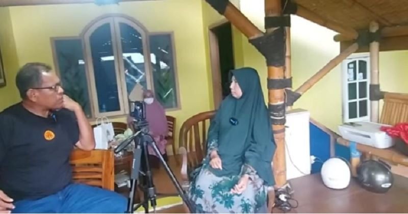 Sedekah Rp10 Juta Plus Mobil di Pengajian Yusuf Mansur, Jemaah: Elly Merasa Seperti Terhipnotis 1 Sedekah Rp10 Juta Plus Mobil di Pengajian Yusuf Mansur, Jemaah: Elly Merasa Seperti Terhipnotis