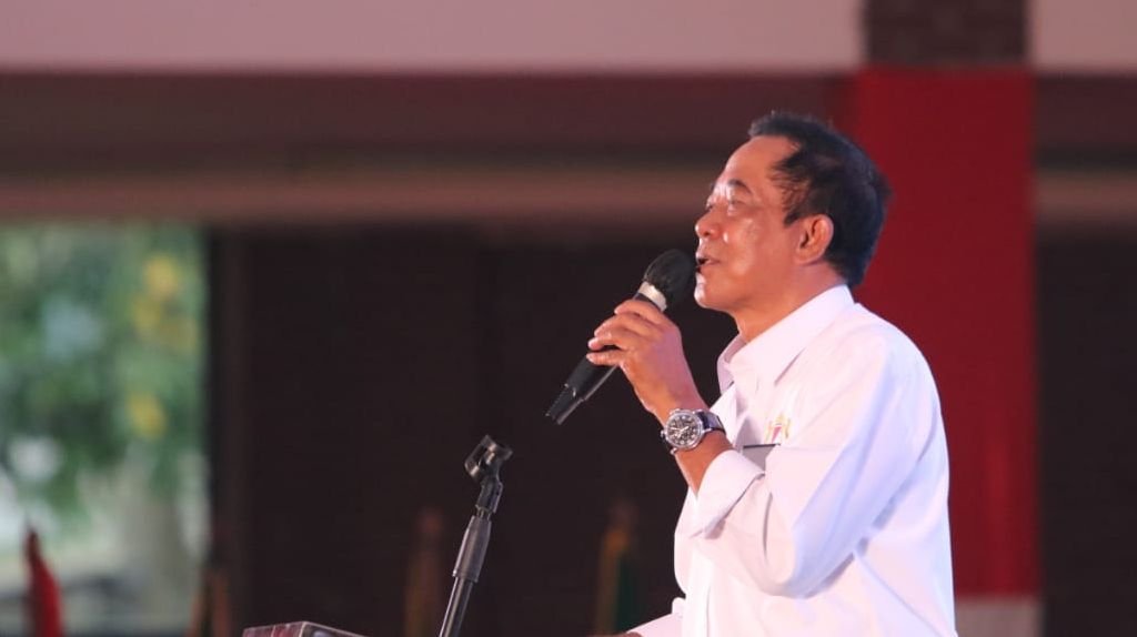 JB Membelot Dukung Prabowo, Pengamat Sebut PDIP Banten Bakal Dibuat Makin Sibuk di Pilpres 2024 9 Lebih Pilih Prabowo Ketimbang Ganjar, JB Akhirnya Mengundurkan Diri dari PDI Perjuangan
