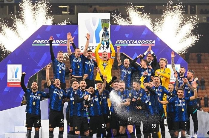 Tumbangkan Juventus 2-1, Simone Inzaghi Bawa Inter Milan Jadi Jawara Piala Supercopa Italia