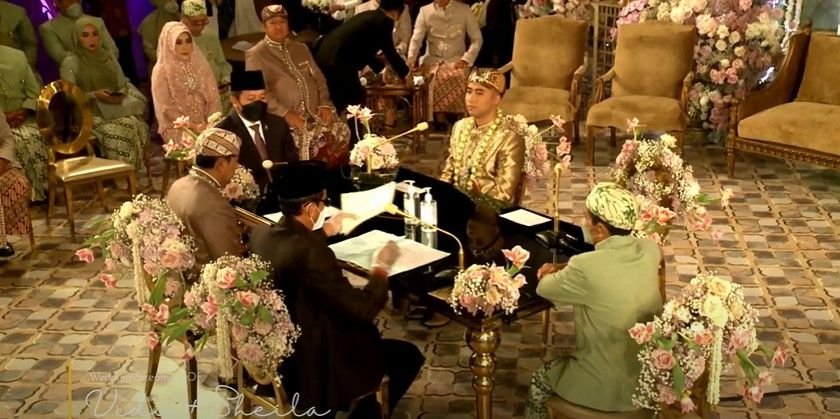 Sah! Vidi Aldiano dan Sheila Dara Resmi Menikah 2 Sah! Vidi Aldiano dan Sheila Dara Resmi Menikah