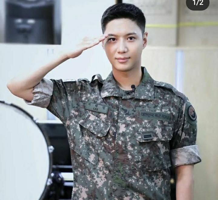 Profil dan Biodata Taemin SHINee yang Pindah Tugas Saat Wajib Militer Karena Depresi 1 Profil dan Biodata Taemin SHINee yang Pindah Tugas Saat Wajib Militer Karena Depresi