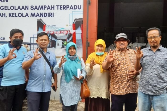 Peduli Pengelolaan Sampah, Unbaja Kunjungi IPST Kota Cilegon dan Dapatkan Bekal Ini 4 Peduli Pengelolaan Sampah, Unbaja Kunjungi IPST Kota Cilegon dan Dapatkan Bekal Ini