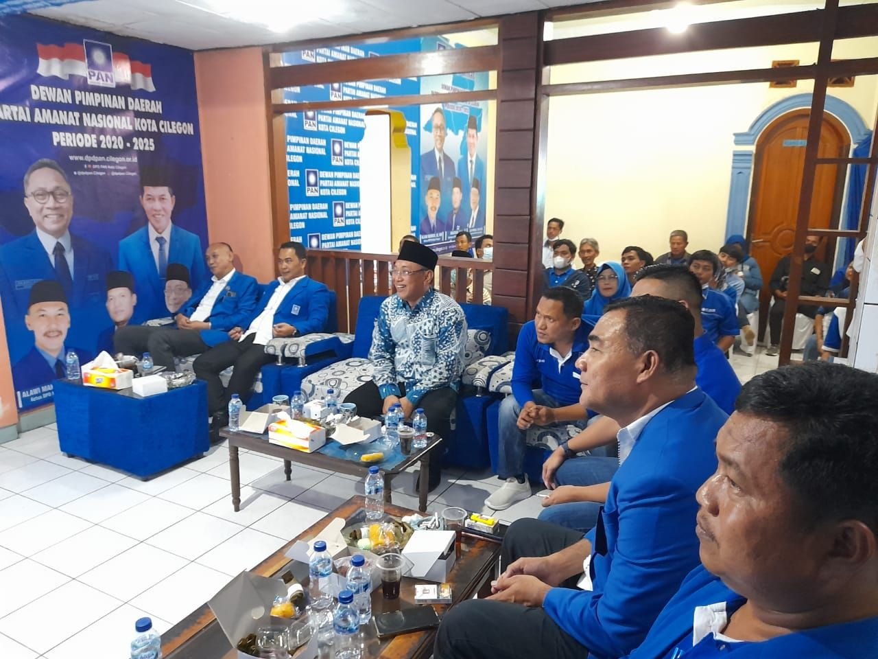 Pidato Politik di Hadapan Walikota Cilegon, Ketua PAN Cilegon Ungkap Kerusakan JLS 1 Pidato Politik di Hadapan Walikota Cilegon, Ketua PAN Cilegon Ungkap Kerusakan JLS