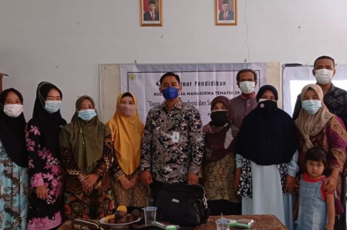 Pengadian Masyarakat, Kelompok 28 KKM Untirta Latih Guru di Cisaat Kabupaten Serang 1 Pengadian Masyarakat, Kelompok 28 KKM Untirta Latih Guru di Cisaat Kabupaten Serang