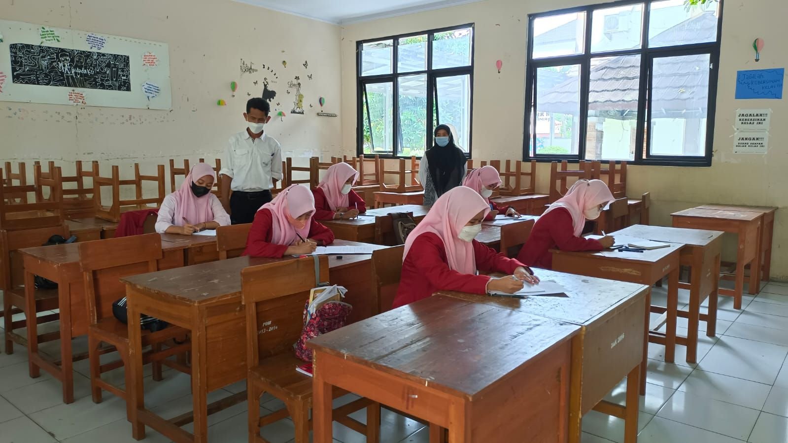 SMK Negeri 1 Kota Serang Langsung Terapkan PTM 25 Persen 1 SMK Negeri 1 Kota Serang Langsung Terapkan PTM 25 Persen
