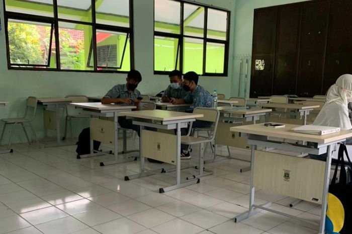 Ada SE Gubernur Banten, SMAN 6 Kota Serang Langsung Terapkan PTM 25 Persen 3 Ada SE Gubernur Banten, SMAN 6 Kota Serang Langsung Terapkan PTM 25 Persen