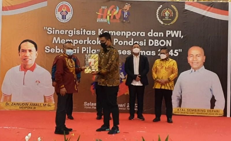 Daftar Inisator Olahraga yang Dapat Penghargaan dari Menpora saat HPN 2022 di Kendari 3 Daftar Inisator Olahraga yang Dapat Penghargaan dari Menpora saat HPN 2022 di Kendari