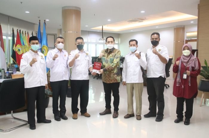 Demi Layanan Informasi Publik, KI Banten Minta Untirta Lakukan Hal Ini 5 Demi Layanan Informasi Publik, KI Banten Minta Untirta Lakukan Hal Ini