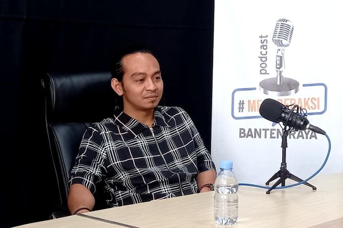 Tiga Kali Lebaran Jalan Panggungrawi Kota Cilegon Masih Rusak, Anggota Dewan Ini Geram