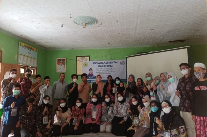 Kelompok 42 KKM Untirta Ajak Pelaku UMKM Melek Digital 4 Kelompok 42 KKM Untirta Ajak Pelaku UMKM Melek Digital