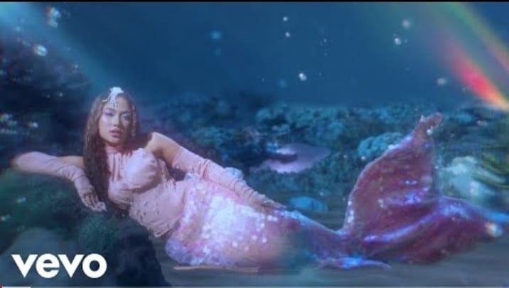 Lirik Lagu 'Overthinking' Milik Marion Jola, Ada Fadly Faisal di Video Clipnya 2 Lirik Lagu 'Overthinking' Milik Marion Jola, Ada Fadly Faisal di Video Clipnya