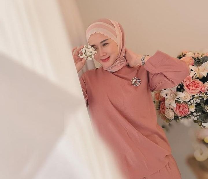 Marissya Icha Tuliskan I Love You untuk Fadly, Pacaran Kah? 1 Terbongkar! Marissya Icha Sebut Puput Sudrajat 'Pernah Minta Uang Wartawan 300 Ribu' Jika Akan Mewawancarainya