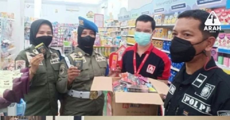 Satpol PP Makassar Razia Kondom di Hari valentine, dr Tirta: kegiatanmu ga efektif dan Deddy Corbuzier Nyindir