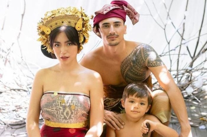 Positif Covid-19, El Barack Putra Jessica Iskandar Kini Jalani Isolasi Mandiri