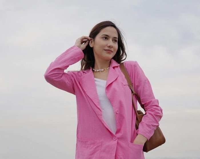 Profil dan Biodata Pevita Pearce, Pemeran Utama Film Sri Asih: Dari Agama hingga Akun Instagram 1 Jalani Ritual Melukat di Bali, Pevita Pearce Tampik Isu Pindah Agama