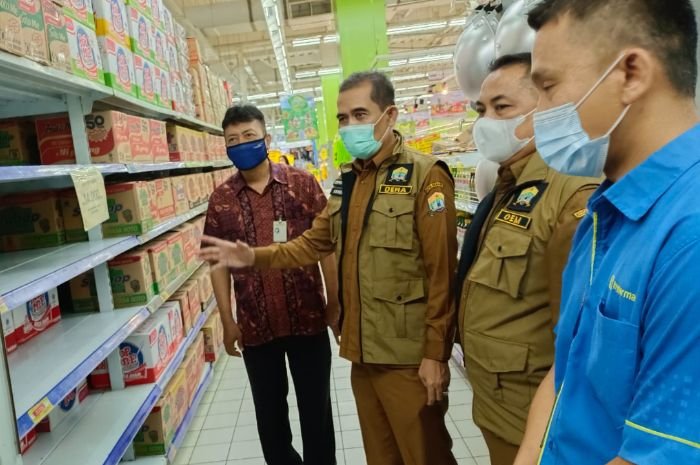 Dalam Hitungan Detik Minyak Goreng di Hypermart Kota Serang Langsung Lenyap 1 Dalam Hitungan Detik Minyak Goreng di Hypermart Kota Serang Langsung Lenyap