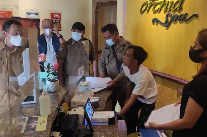 Satpol PP Kota Tangsel Tindak Tempat Wisata dan Perdagangan Tak Taat Prokes 1 Satpol PP Kota Tangsel Tindak Tempat Wisata dan Perdagangan Tak Taat Prokes