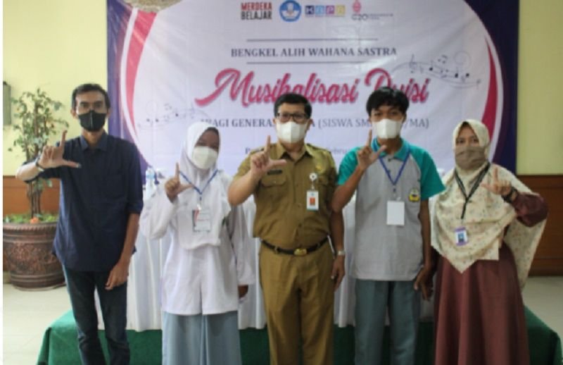 Kantor Bahasa Banten Gelar Musikalisasi Puisi dan Diikuti Puluhan Peserta Pelajar SLTA