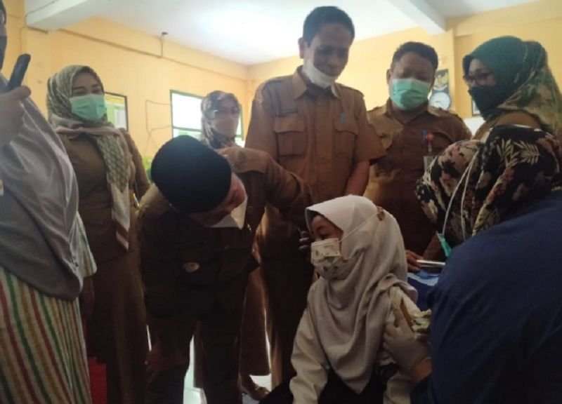 Banyak Anak SD Yang Enggan Divaksin, Pemkot Serang Minta Kepala Sekolah Gencar Sosialisasi Vaksin Covid-19 2 Banyak Anak SD Yang Enggan Divaksin, Pemkot Serang Minta Kepala Sekolah Gencar Sosialisasi Vaksin Covid-19