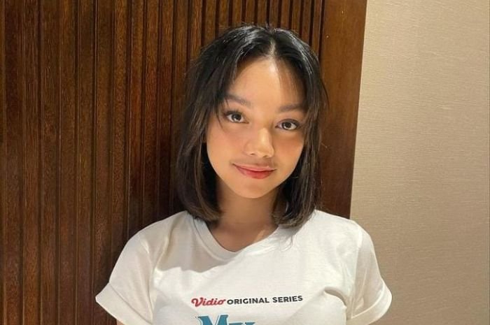 Profil dan Biodata Naura Ayu yang Beradu Akting dengan Sang Pacar Devano Danendra di My Nerd Girl
