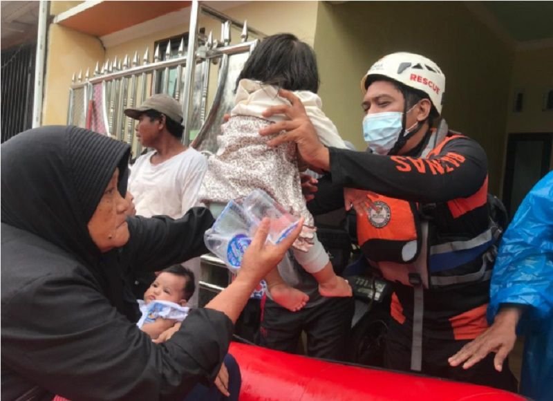 BAZNAS Tanggap Bencana Provinsi Banten Terjunkan Tim Bantu Evakuasi Korban