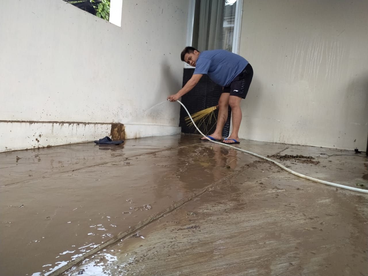 Banjir di Kota Serang Surut, Warga Perumahan Padma Raya Bebersih