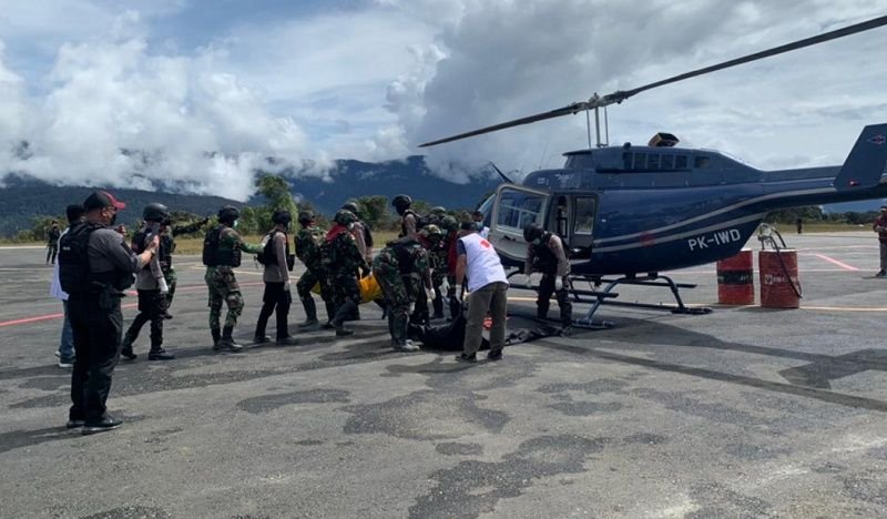8 Korban Penembakan KKB Berhasil Dievakuasi Ops Damai Cartenz Gunakan Jalur Udara