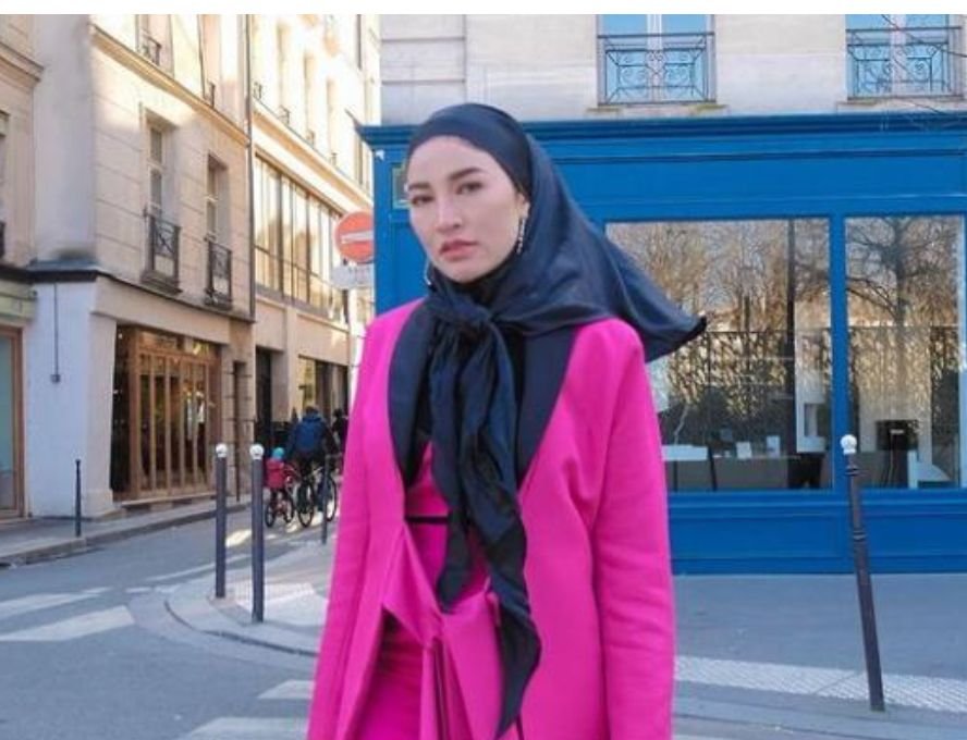 Shandy Purnamasari Angkat Bicara Soal Paris Fashion Week: yang Kalian Ributin Itu Apa?